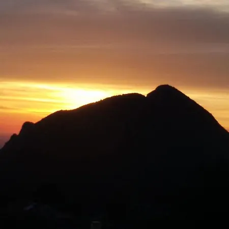 Nikolas View House * Pélekasz