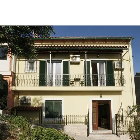 Nikolas View House بيليكاس